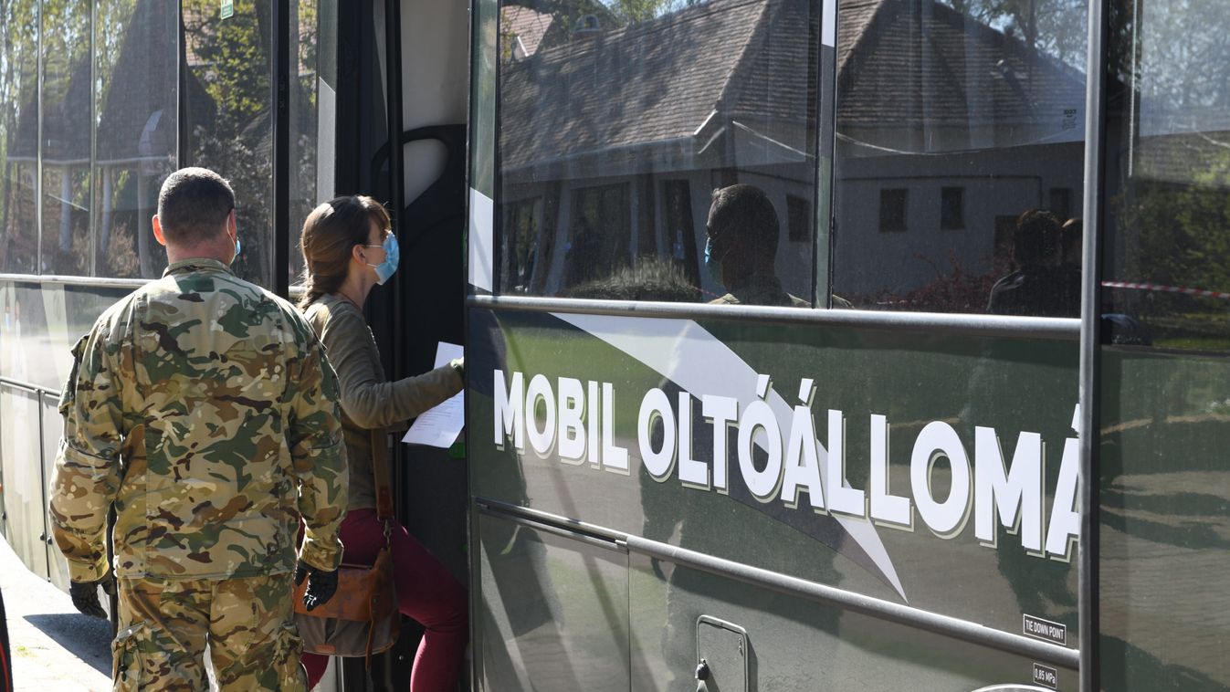 Honvédségi oltóbuszok jártak a megyében – Galéria