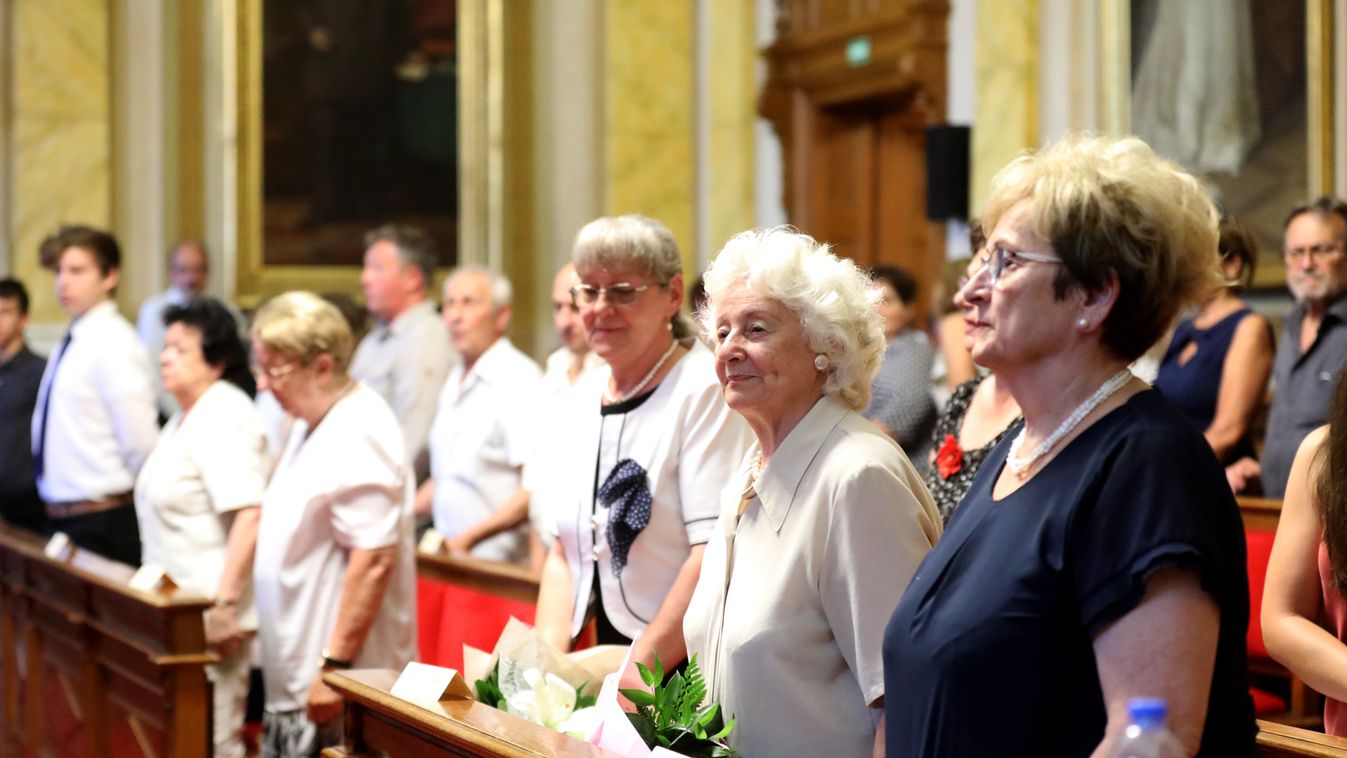 Orvosokat, pedagógusokat, diákokat tüntettek ki – Galéria