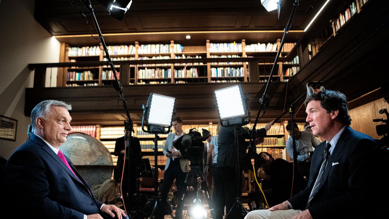 Nézettségi rekordot döntött Tucker Carlson Orbán-interjúja a Fox News YouTube-csatornáján