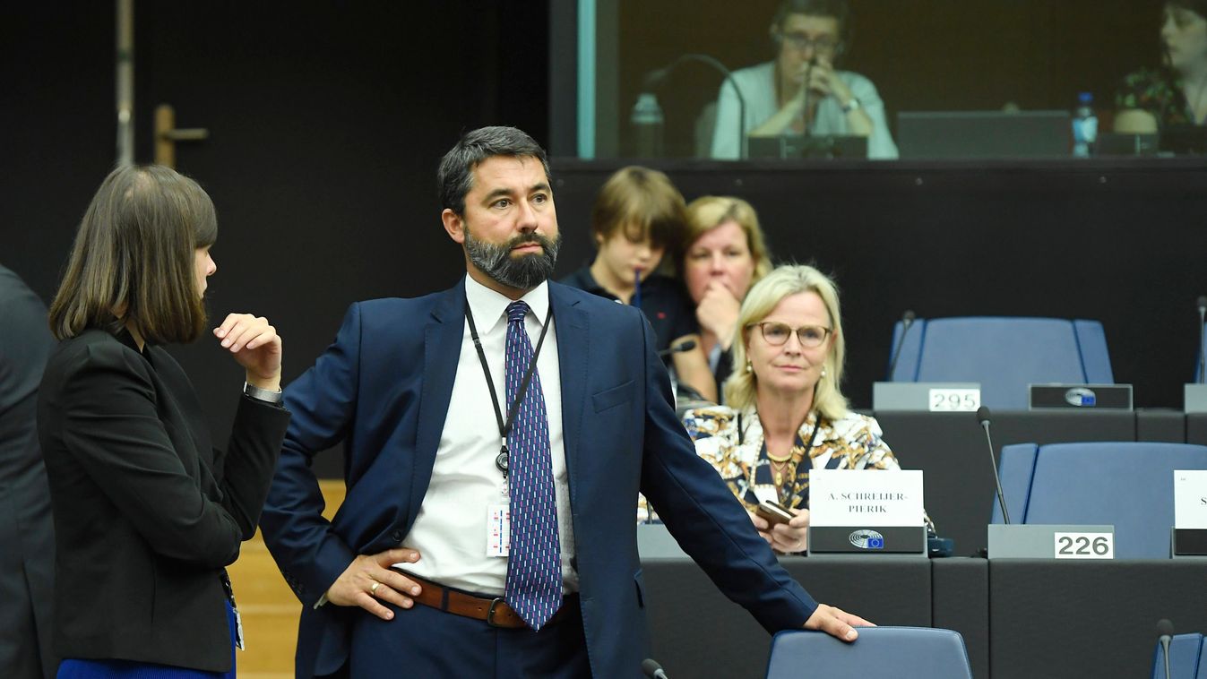 Hidvéghi: a szocialisták és a liberálisok álszentsége nem ismer határokat