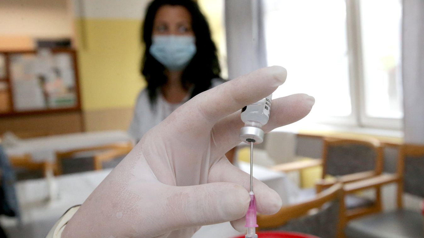 5 millió 699 ezer a beoltott, 340 az új fertőzött, elhunyt 6 beteg