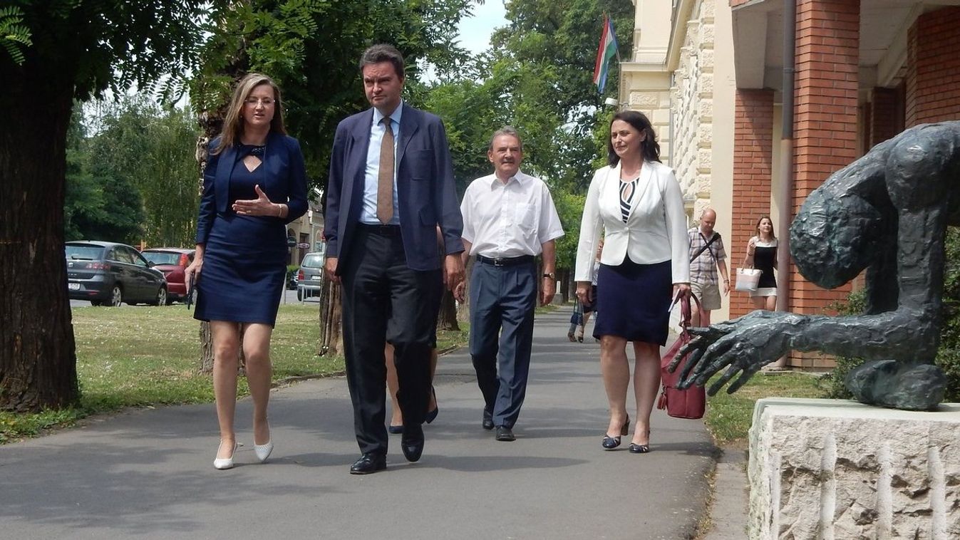 Makón járt Habsburg György, Sisire emlékezik a város