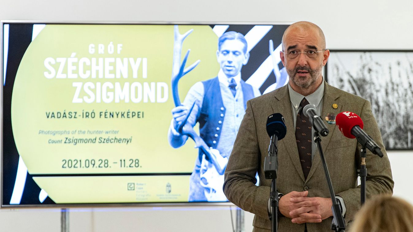 Széchenyi Zsigmond fotóiból nyílt kiállítás a Capa Központban