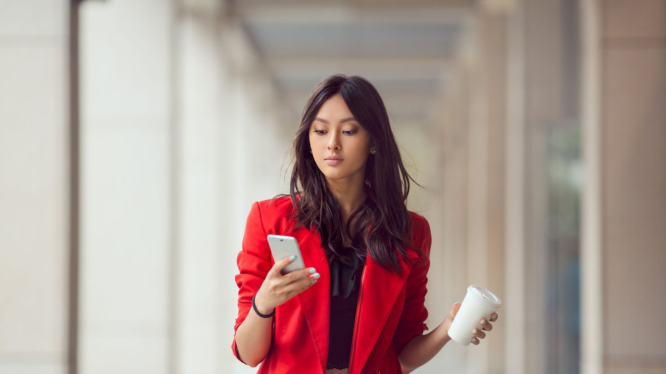 Baráti árral és méretes akkuval jönnek a Huawei új mobiljai