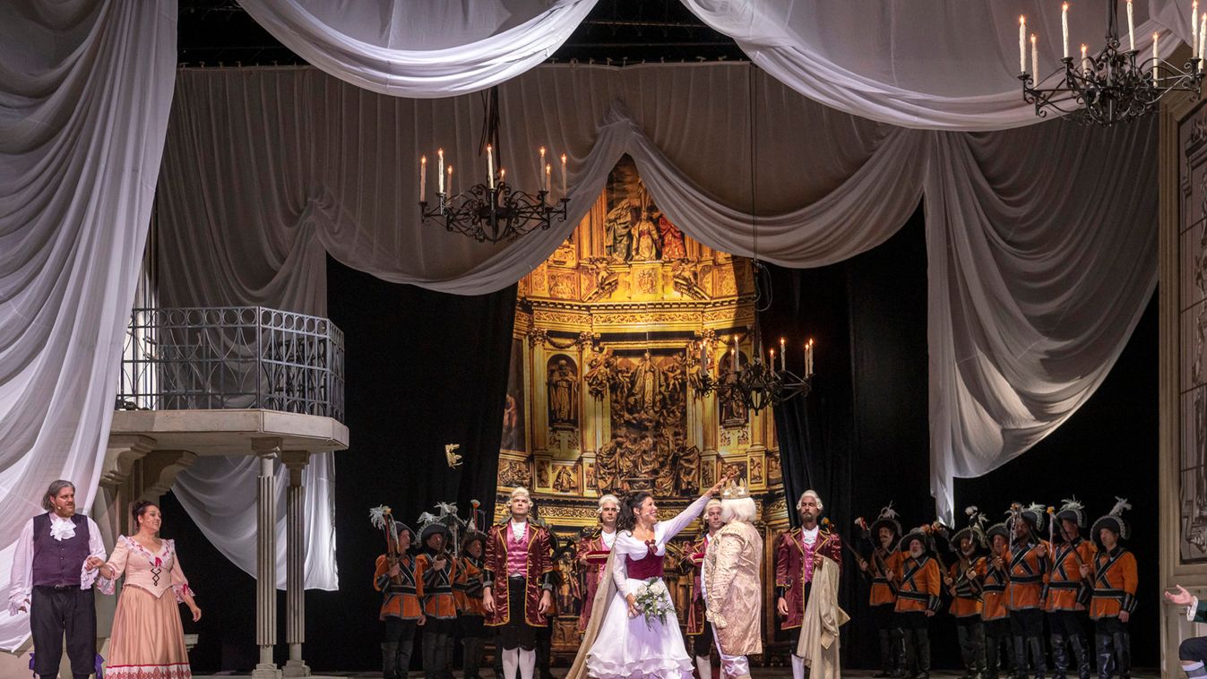 Szabadtéri operagálát tart a Magyar Állami Operaház