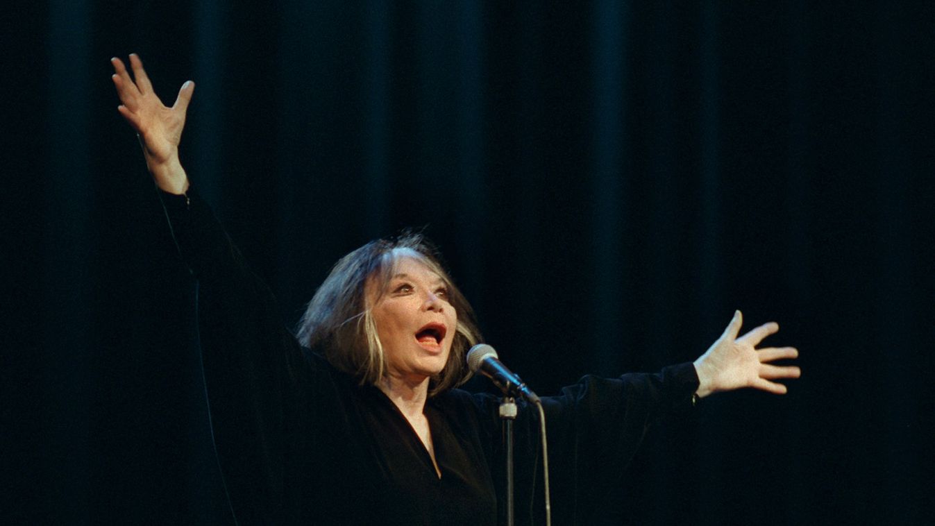 Elhunyt Juliette Gréco, a francia sanzon nagyasszonya