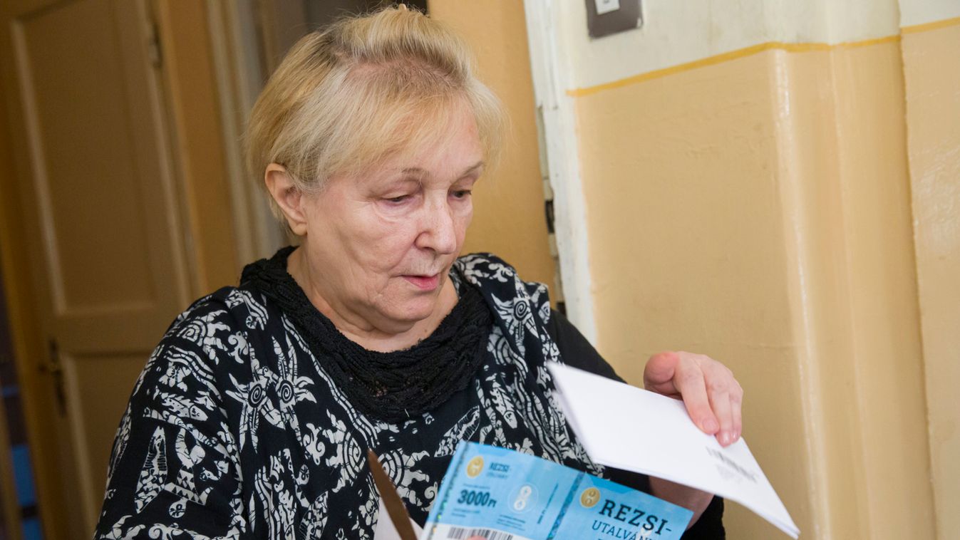 Május végéig használhatóak fel a rezsiutalványok