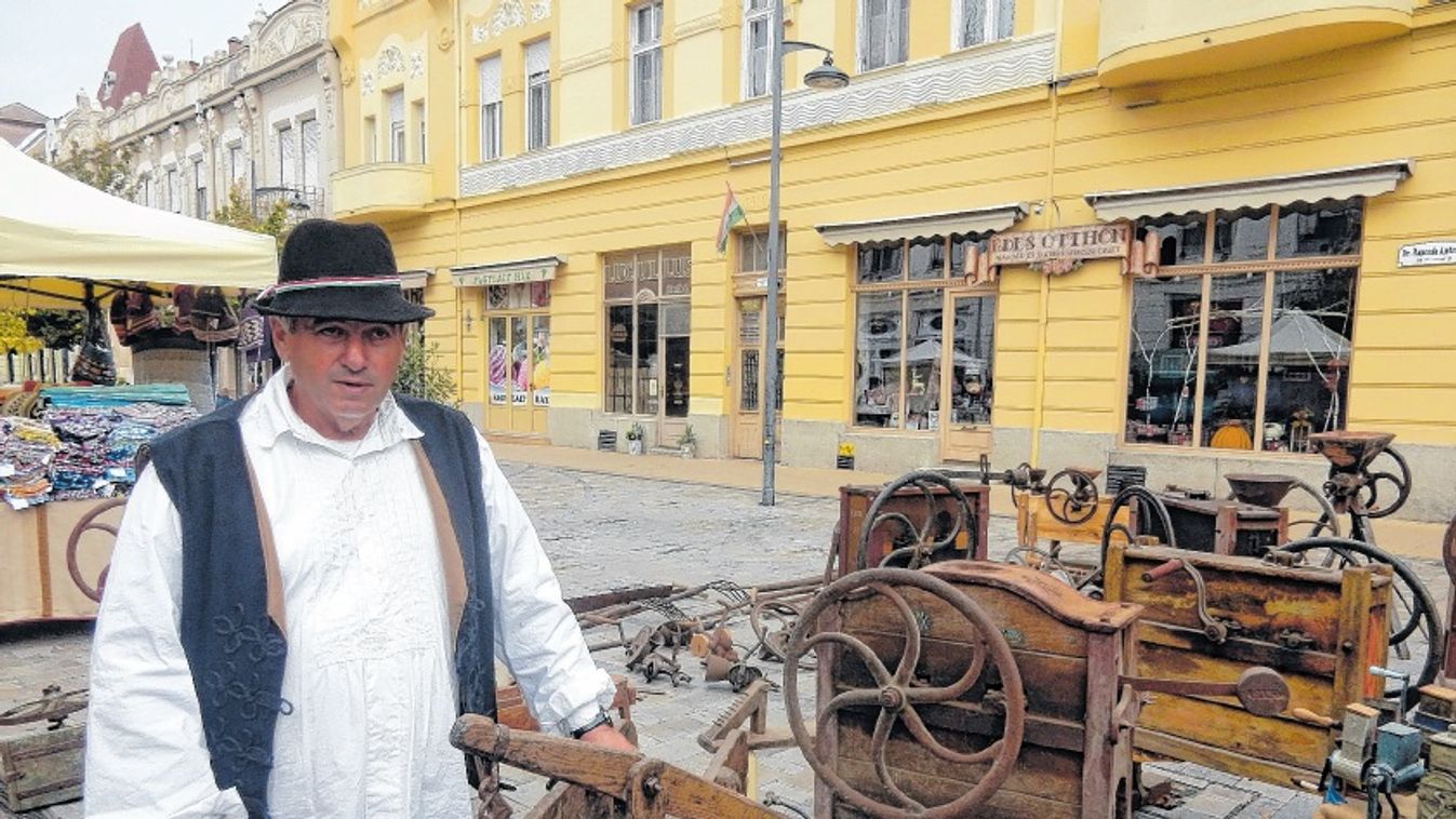Többen ajánlottak fel népi használati tárgyakat a hódmezővásárhelyi Pap Józsefnek