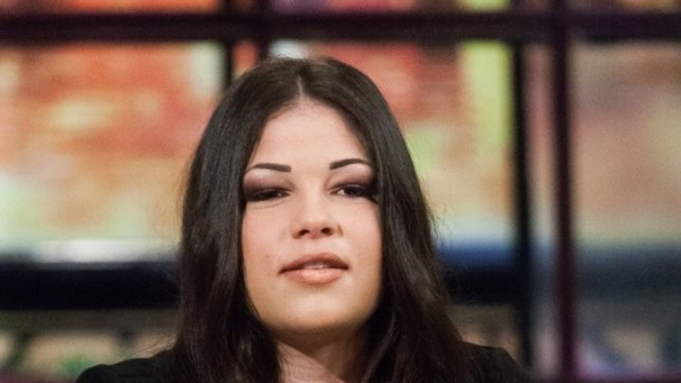 „Engem idő ágyba vinni” – Gáspár Evelin az első szexről vallott