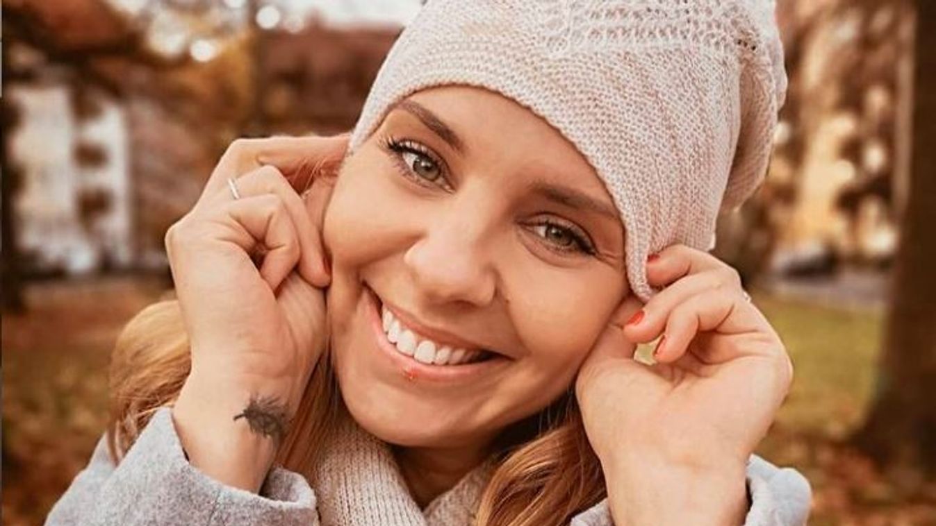 A műsorvezető elárulta, kisfiú vagy kislány érkezik hozzájuk