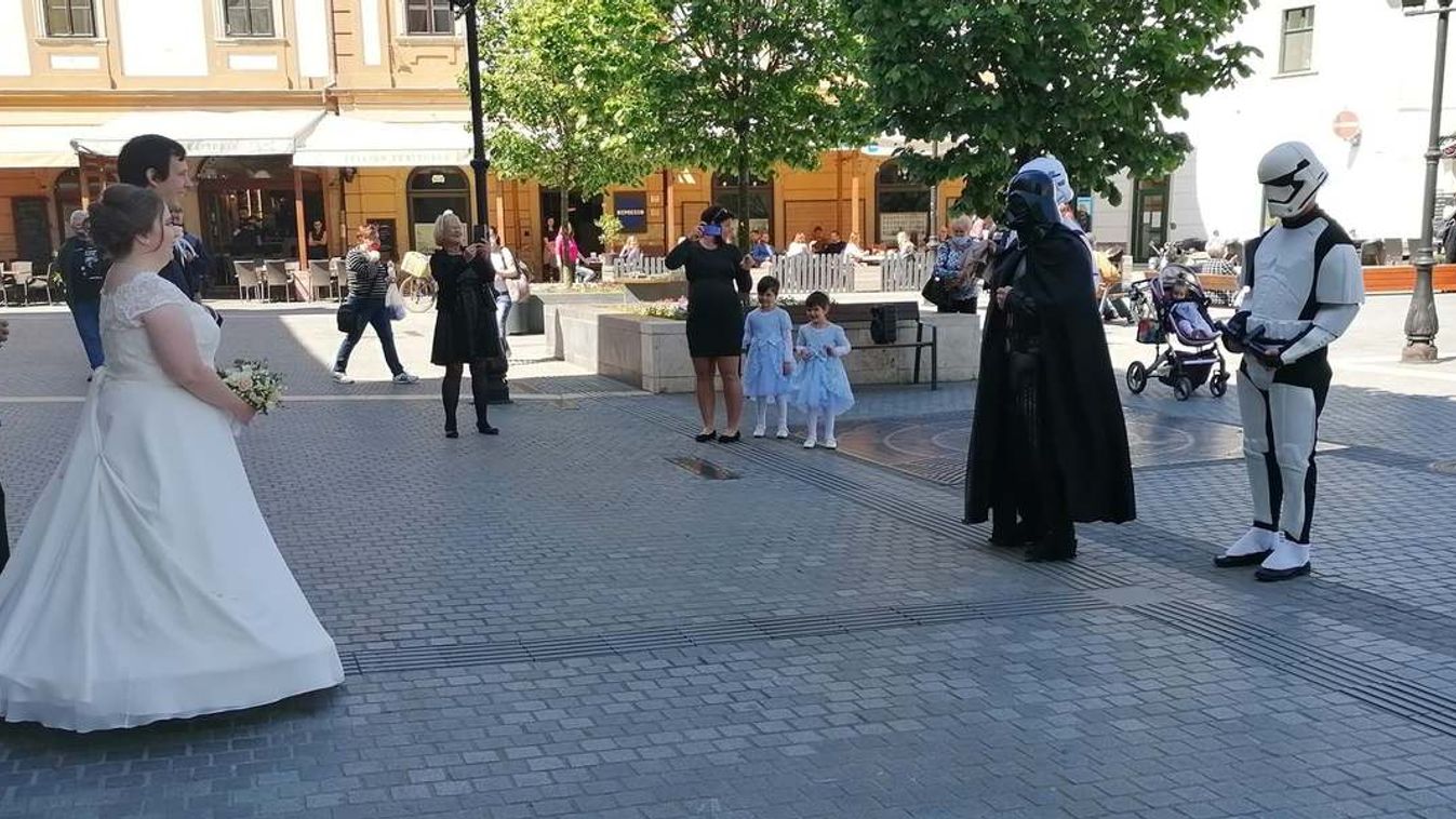 Darth Vaderrel és a rohamosztagosokkal vonult a násznép Egerben