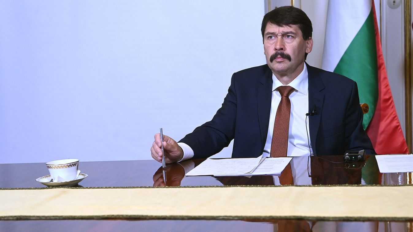 Áder János aláírta a pedofilok büntetését szigorító törvényt