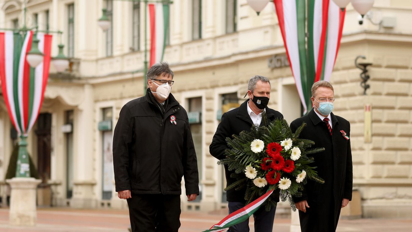 Koszorúzott a megyei közgyűlés Szegeden