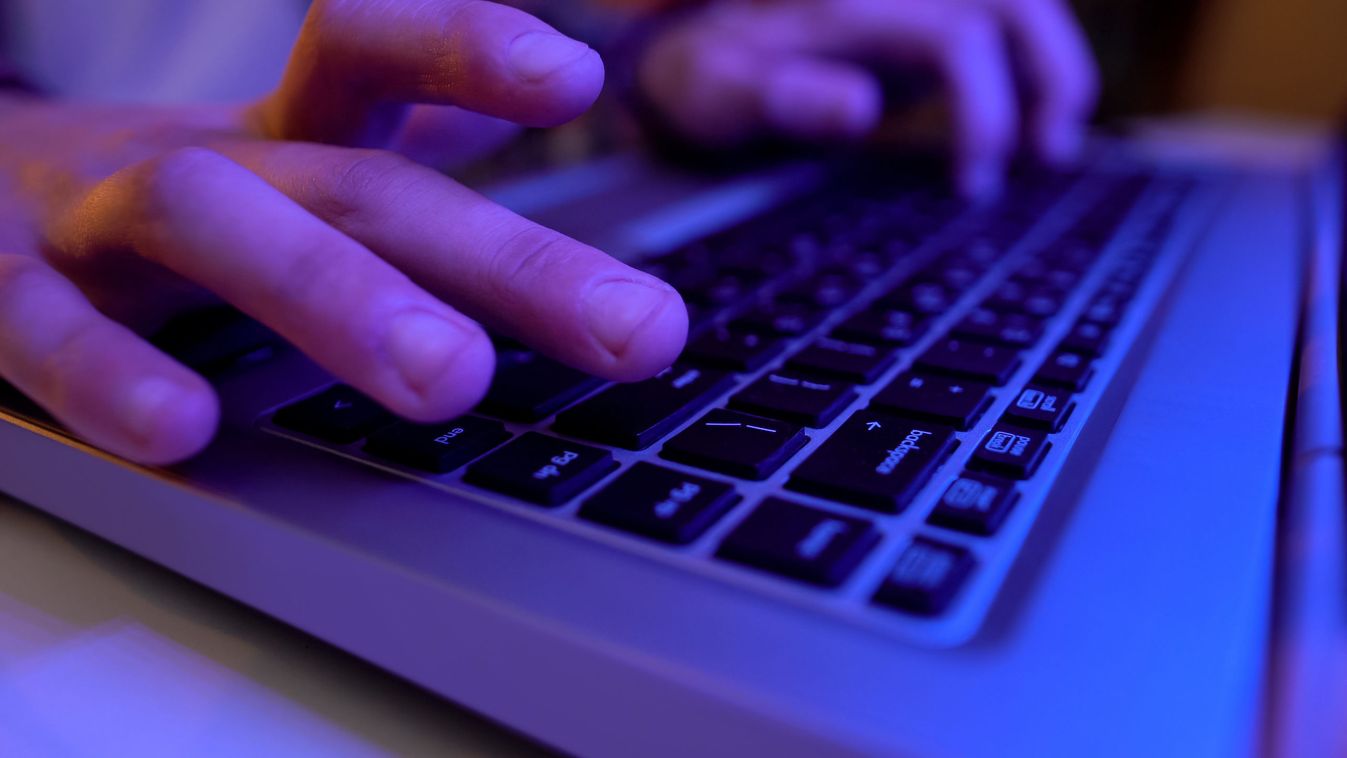 Arcátlan billentyűzetfigyelő kémprogramot terjesztenek