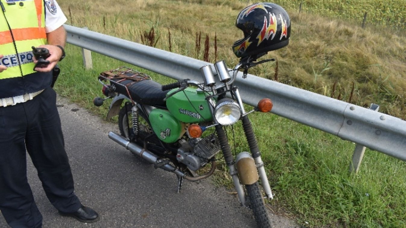 Forgalommal szemben motorozott az autópályán, rendőrök hozták le