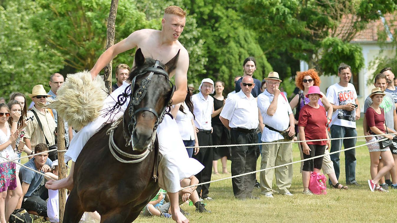 Még a 60-as években is jártak pünkösdölni a szegedi tanyavilágban