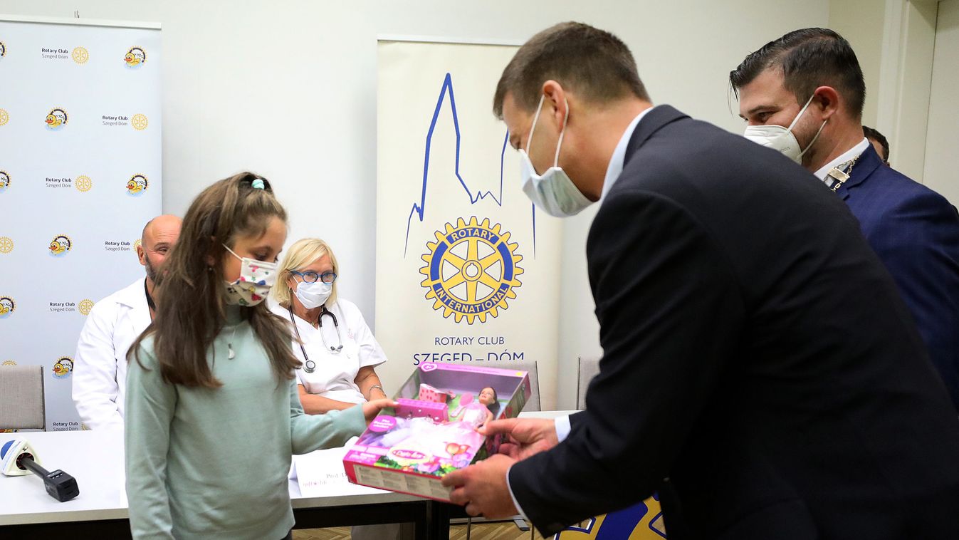 A nyolcéves Hanna két szívműtétjét is a Rotary finanszírozta