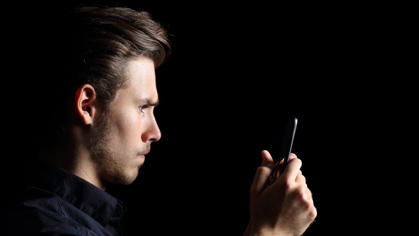 Mobilon előfizet tévéadásra és kivetítené a tévére – még mit nem?