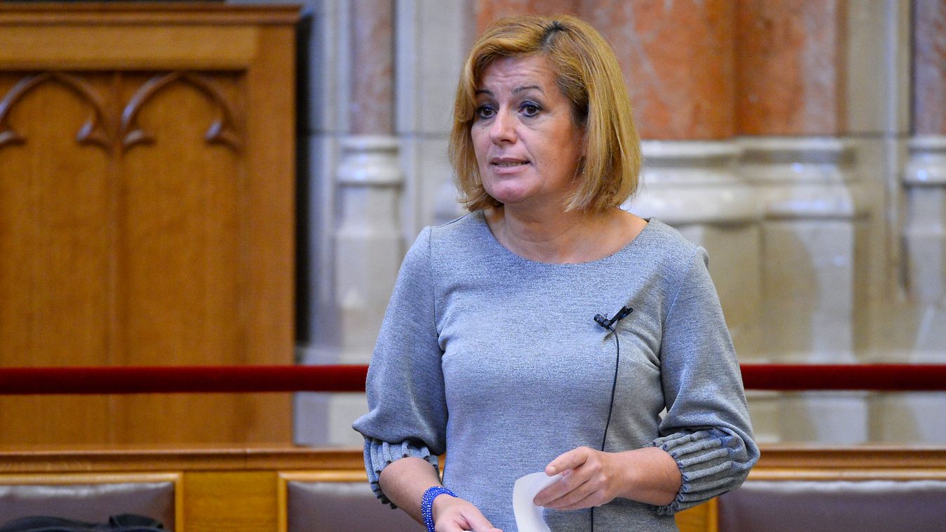 Hallgat a baloldal Bangóné diploma-ügyéről