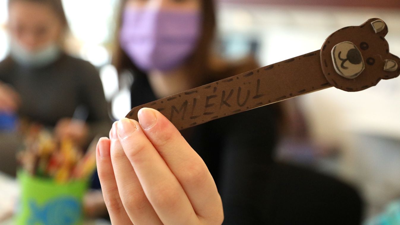 Gyermekek alkotásaiból nyitottak kiállítást Szegeden – Galéria