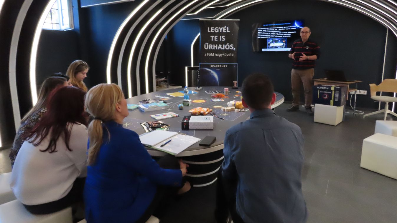 Űrprogram indul a Szent István-iskolában