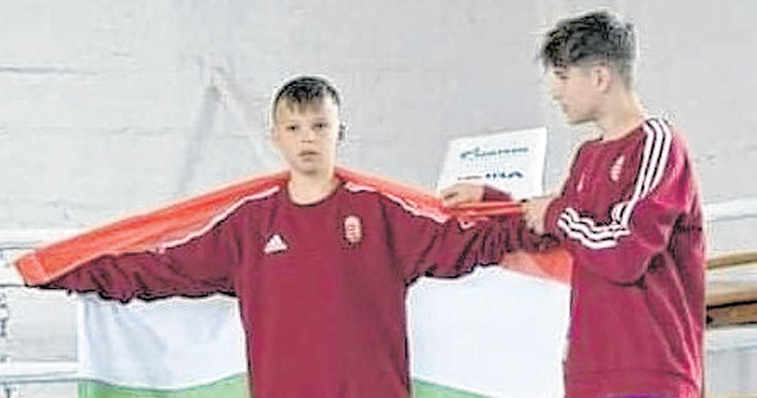 A makói Körömi Ábel (balról) a legjobb magyar volt a románok elleni korcsoportos csapattalálkozón. Fotó: Makó Budo Klub