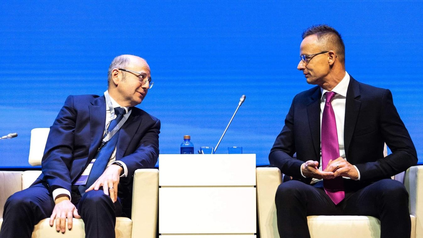 Szijjártó Péter: nagy mennyiségű zöld villamos energia jöhet Azerbajdzsántól