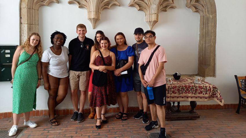 DELMAGYAR – Kanadai hallgatók tanulnak az SZTE nyári egyetemén