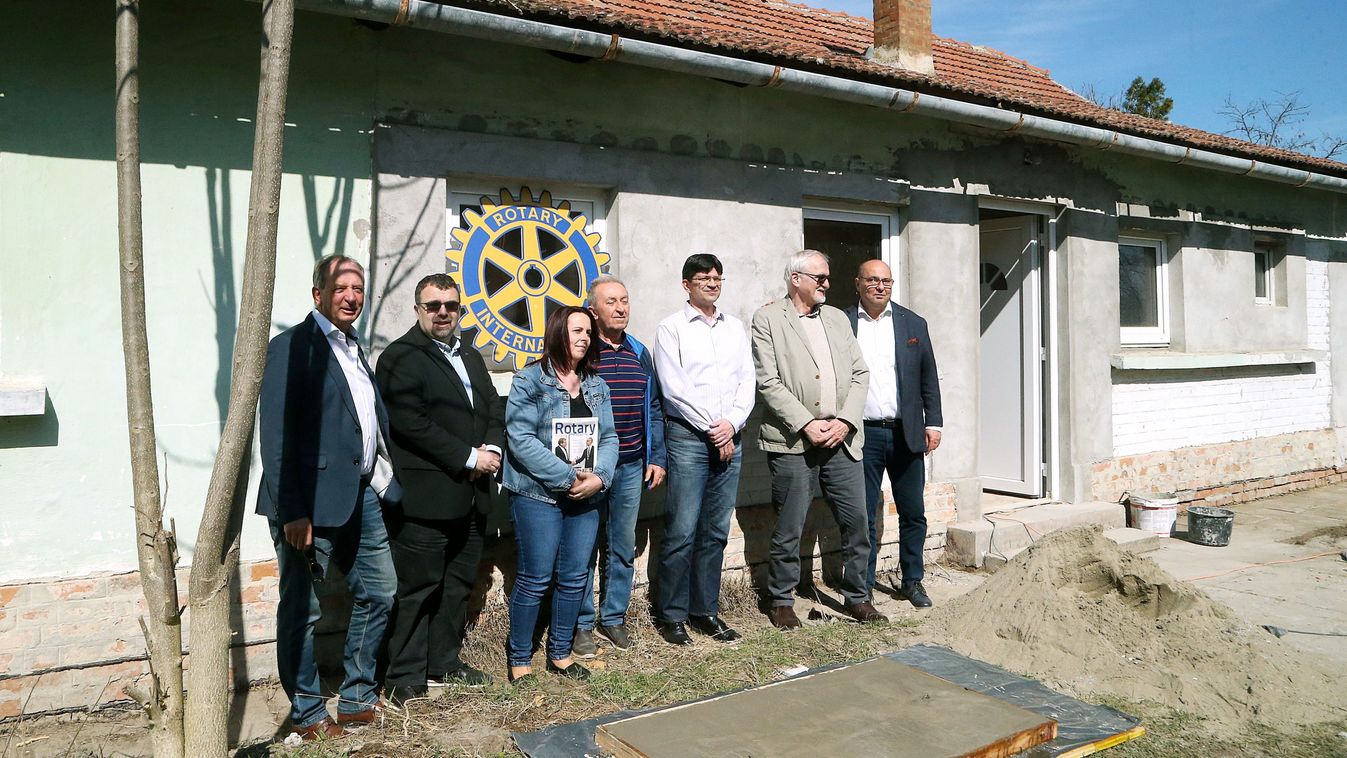 Otthont teremtettek a rotarysták egy szatymazi anyának és gyermekeinek - Fotók