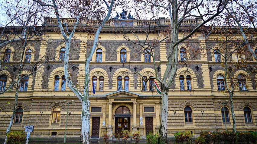DELMAGYAR – Ils recherchent des juges de tribunal à Szeged