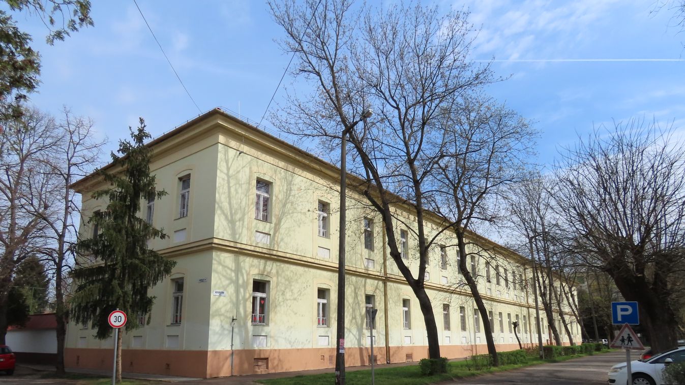 Egyházi tulajdonba került az iskola Csongrádon
