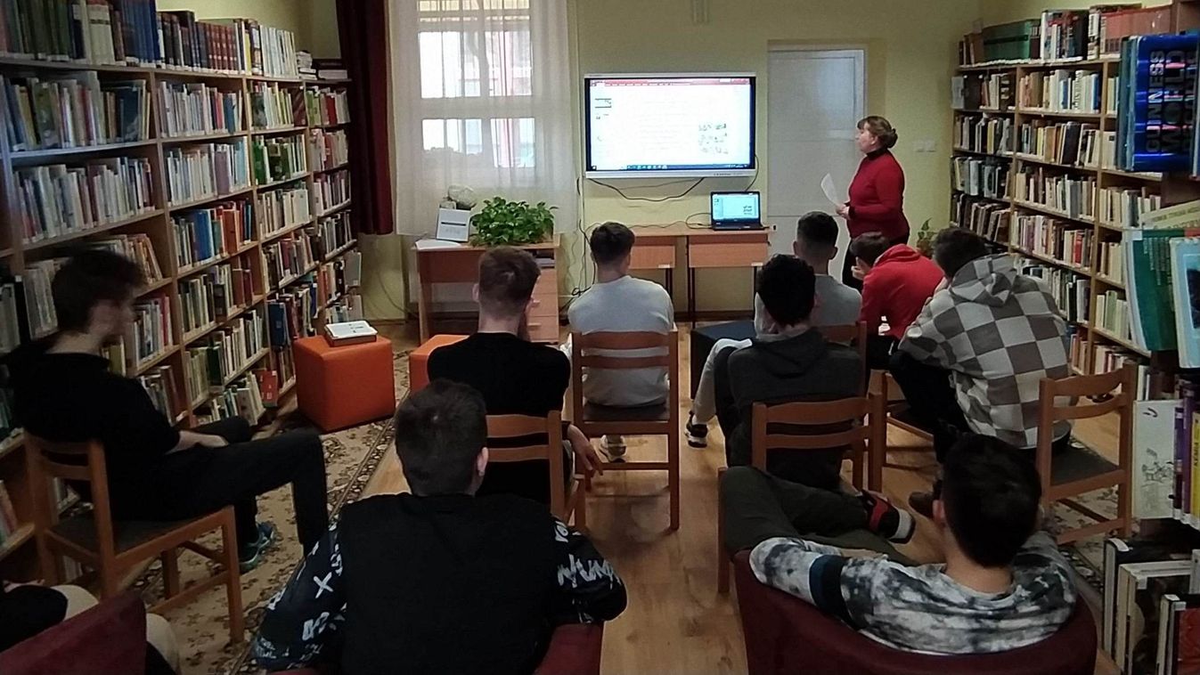 Előadás a papírról, újrahasznosításról