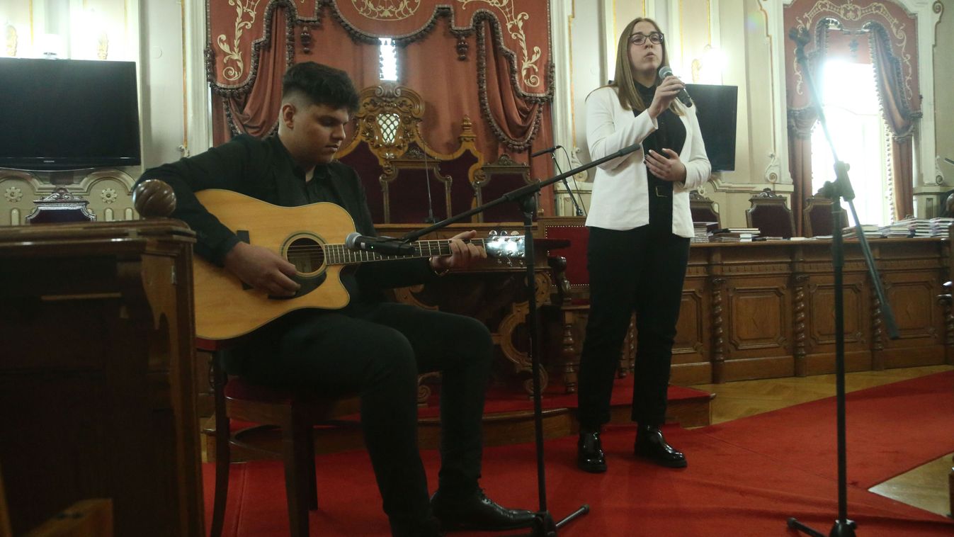 Díjazták a tehetséges középiskolásokat - Galéria