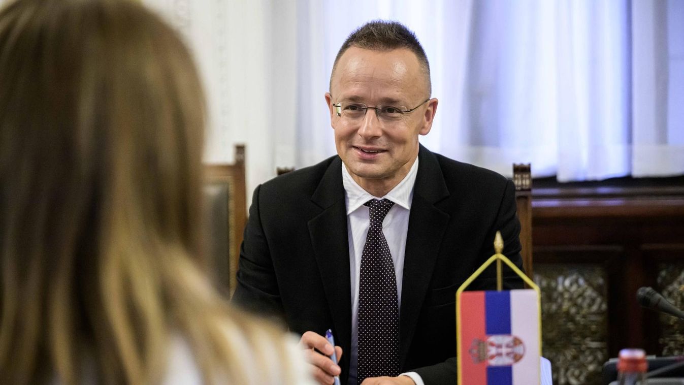 Szijjártó: történelmi ellenségeskedés helyett immár történelmi barátság van Magyarország és Szerbia között (videó)