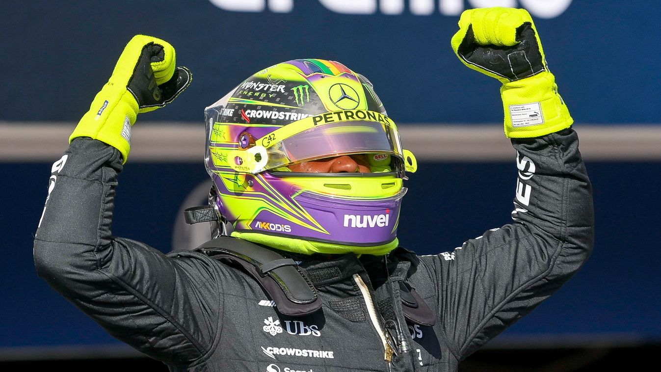 Hamilton rajtolhat az élről