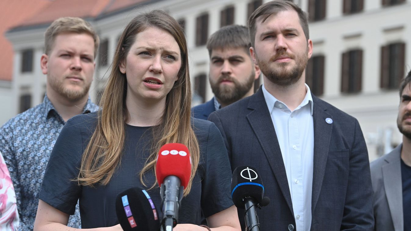 Donáth Anna: a DK gúzsba köti az ellenzéket