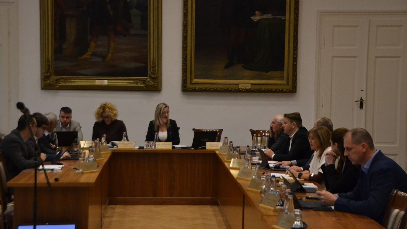 Segítség az állásukat elvesztő Continentalosoknak - Galéria