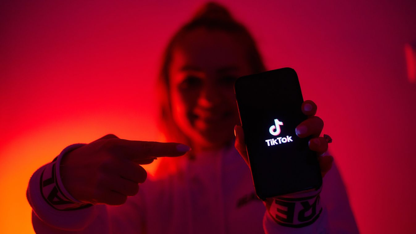 Meghódították a TikTokot az internetes csalók