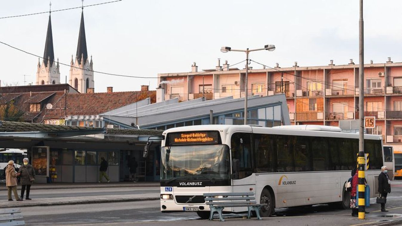  Piac, közlekedés és börtön egy helyen