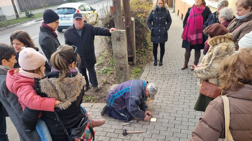 DELMAGYAR – Botlatókövekkel emlékeznek Vásárhelyen a Holohauszt áldozataira