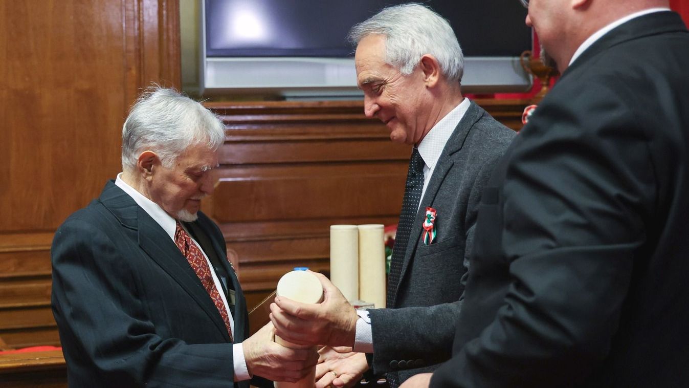 Signum Urbis Honorantis-díjat kapott Jószai Sándor