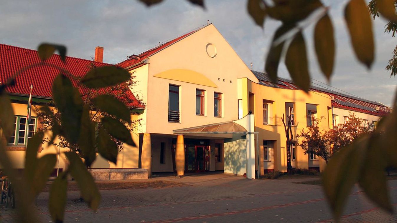 Az iskola névadójára is emlékeztek