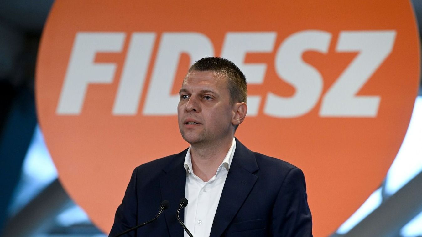 Menczer Tamás: Manfred Weber büntetni akarja Magyarországot (videó)