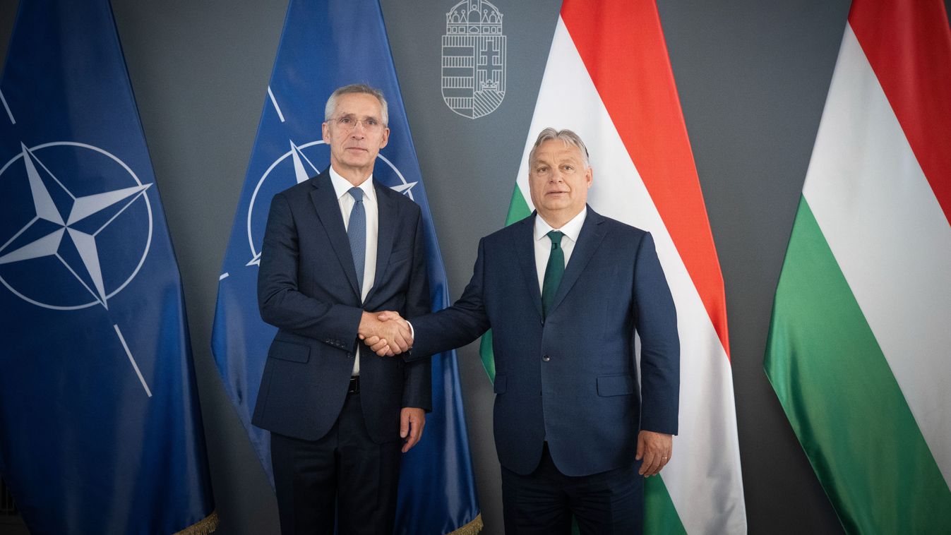 Orbán Viktor a NATO főtitkárával tárgyal
