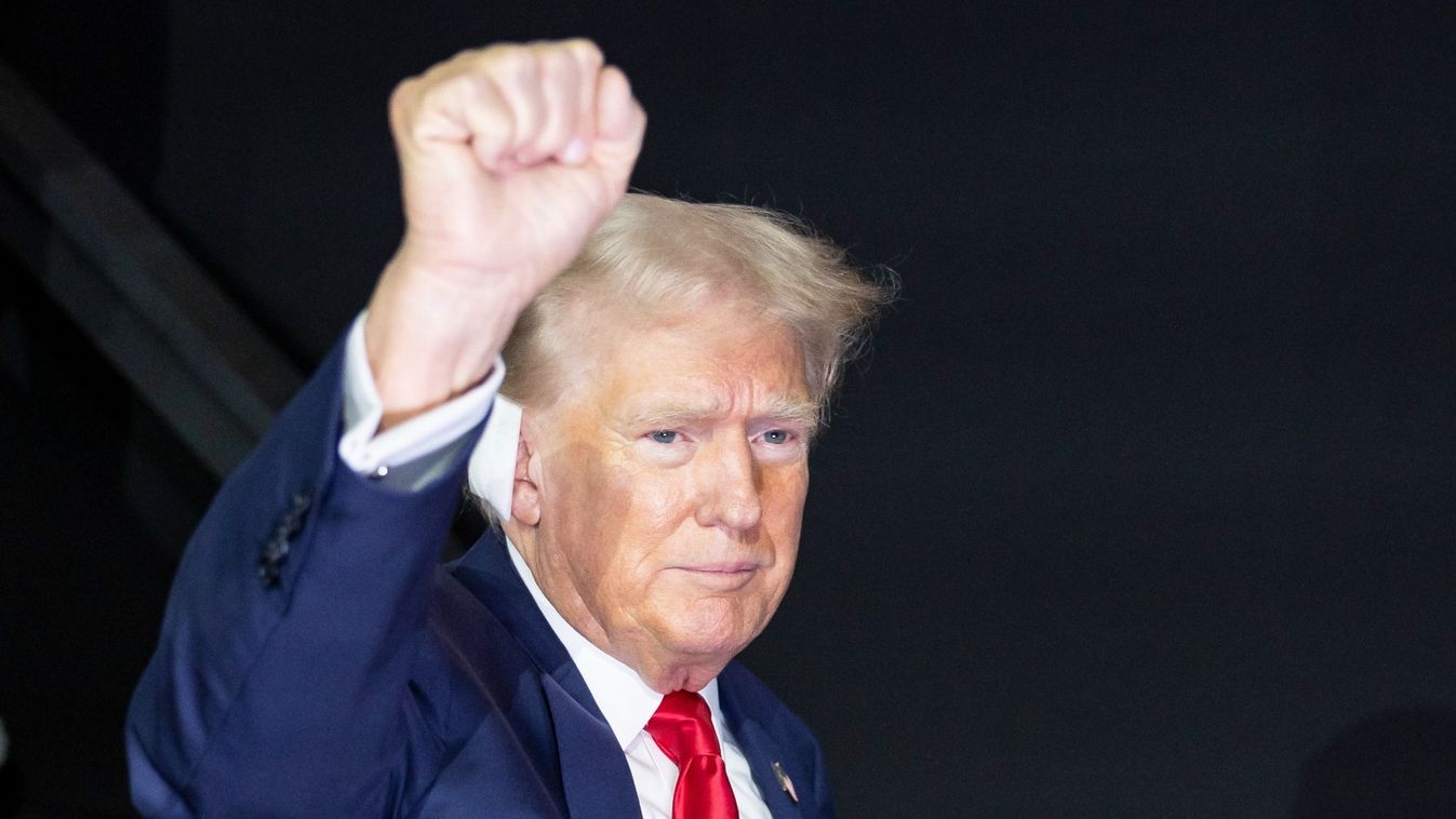 Donald Trump első ízben jelent meg nyilvánosan a támadás óta