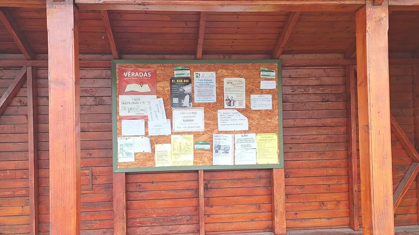 Felújítottak egy balástyai buszvárót