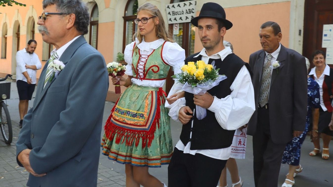 Felidézik a régi lagzikat