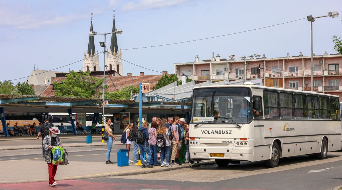 2024. augusztus 5-től a távolsági autóbuszjáratokon is bevezeti a MÁV-VOLÁN csoport az egységes helyjegyet. fotó: Karnok Csaba