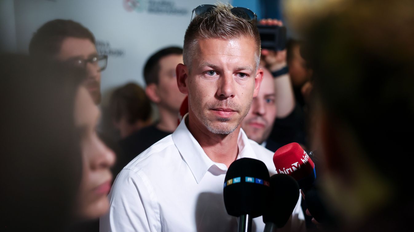 Korábban kigúnyolta a kiváltságosokat, most VIP-ként bulizott Magyar Péter