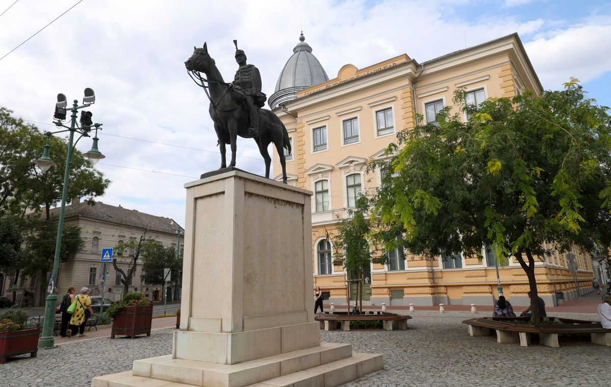 Első világháborús emlékmű Szeged belvárosában. fotó? Karnok Csaba